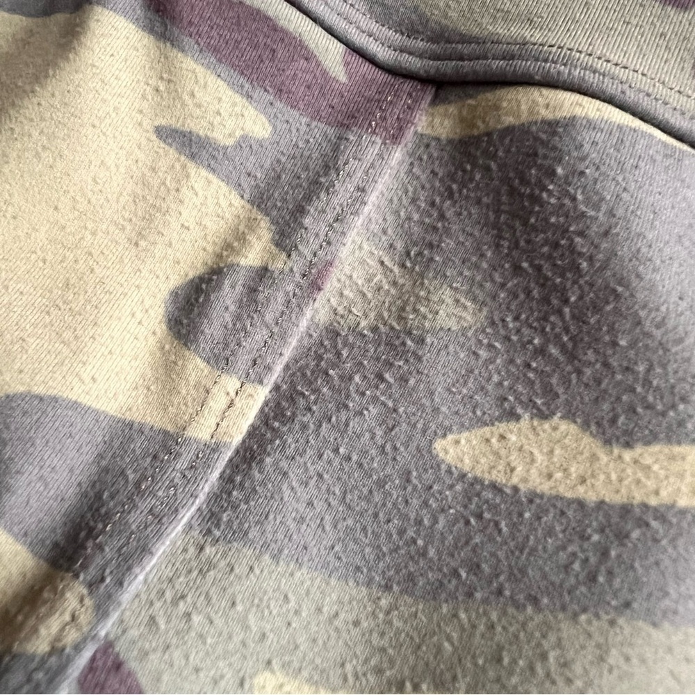 Bombshell Sportswear Camouflage and Black Leggings - Picture 9 of 14